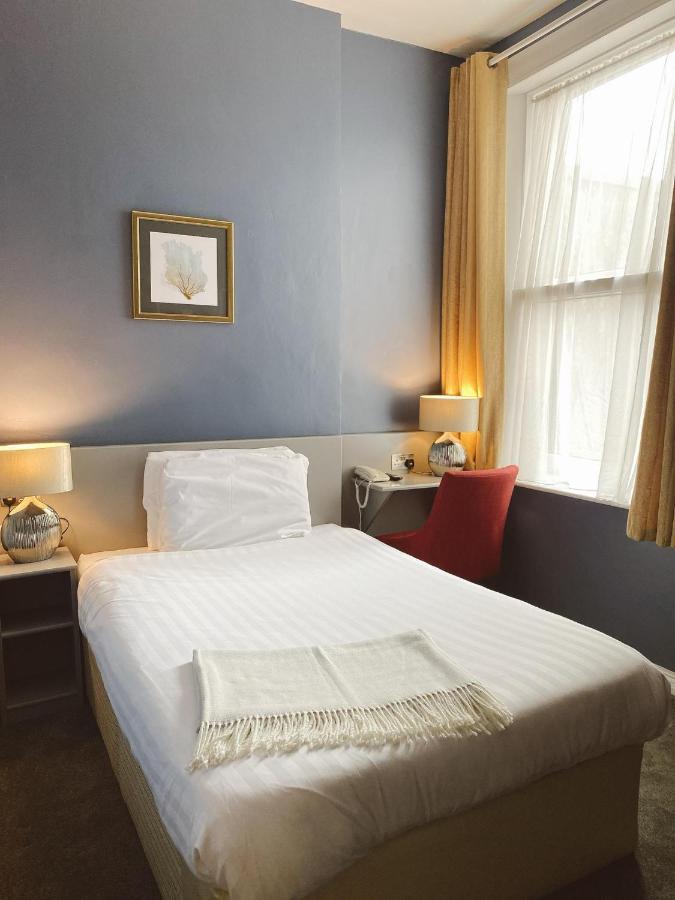 Rose Lodge Guest House คอร์ก ภายนอก รูปภาพ